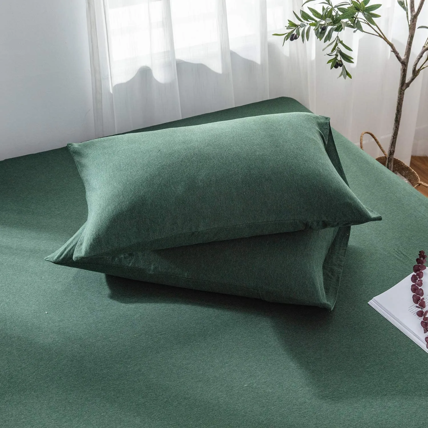 The Loft Green Pillow Case Set